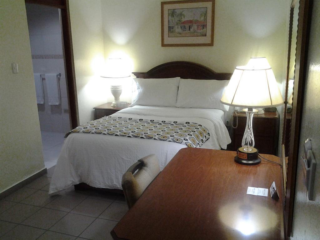 Micro Hotel Condo Suites Santo Domingo Bilik gambar